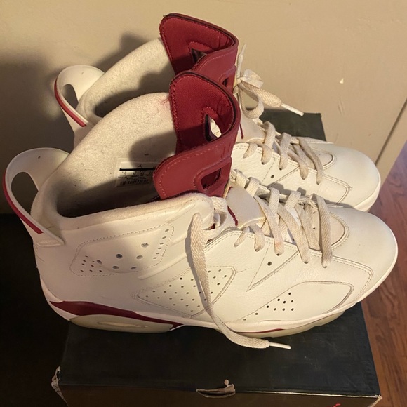 Air Jordan retro 6 maroon’s - Picture 3 of 5
